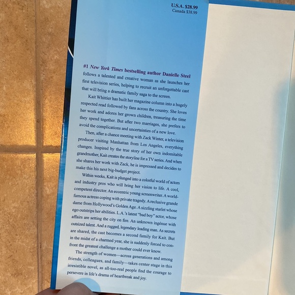 Hardback Copy of Danielle Steel “The Cast” - Picture 2 of 6